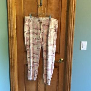 Lou & Grey size XL sweatpants